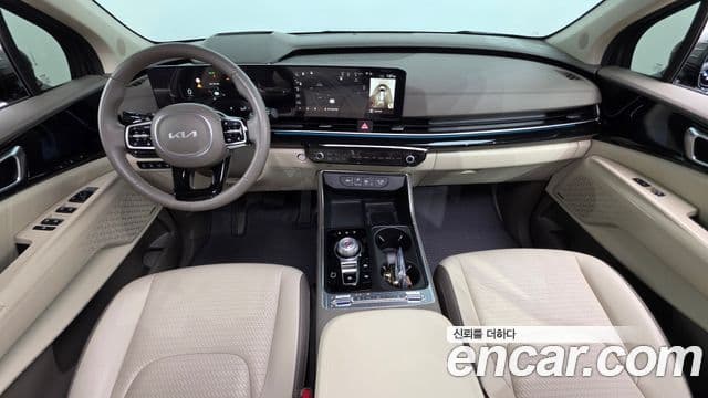 Kia Carnival 2024 — Şəkil 7/20