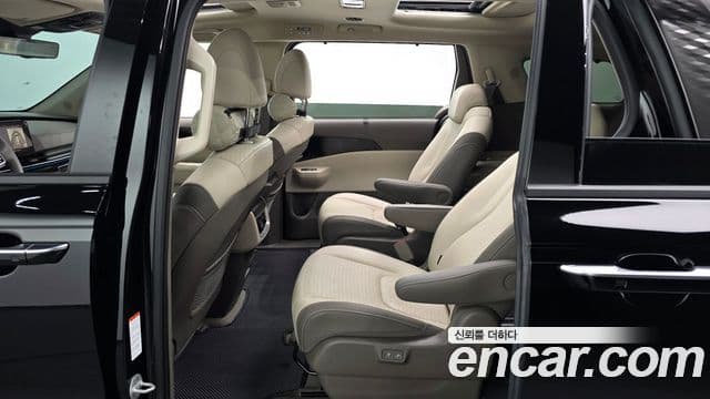 Kia Carnival 2024 — Şəkil 12/20