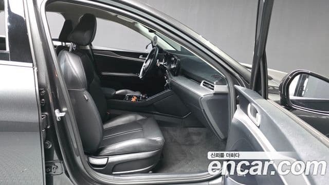 Kia K5 2023 — ფოტო 11/20