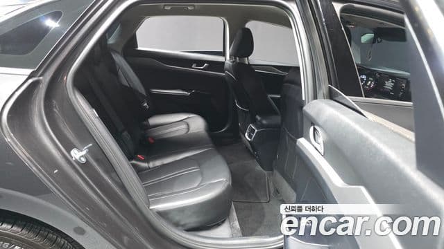 Kia K5 2023 — ფოტო 12/20