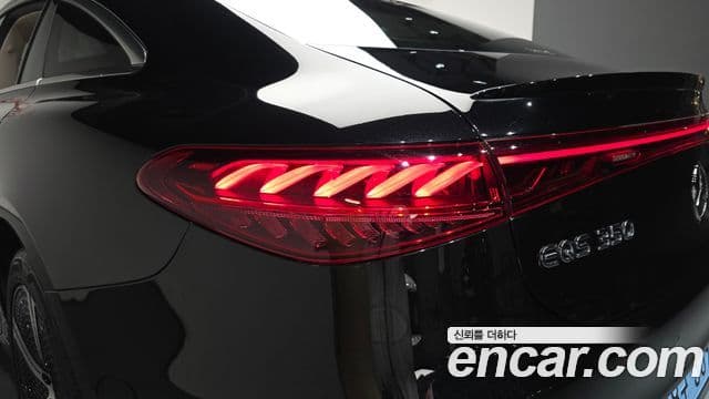 Mercedes-Benz EQS 2022 — ფოტო 32/37