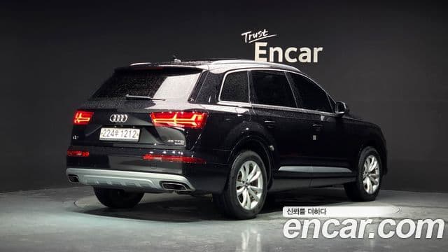 Audi Q7 2019 — Şəkil 2/20
