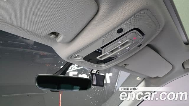 Audi Q7 2019 — Şəkil 18/20