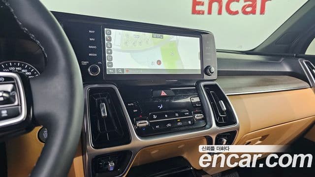 Kia Sorento 2023 — ფოტო 12/20