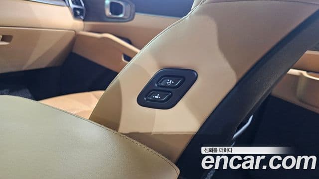 Kia Sorento 2023 — ფოტო 16/20