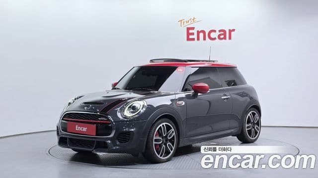 Mini Cooper S 2020 — Фото 1/20