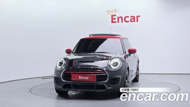 Mini Cooper S 2020 — Фото 3/20