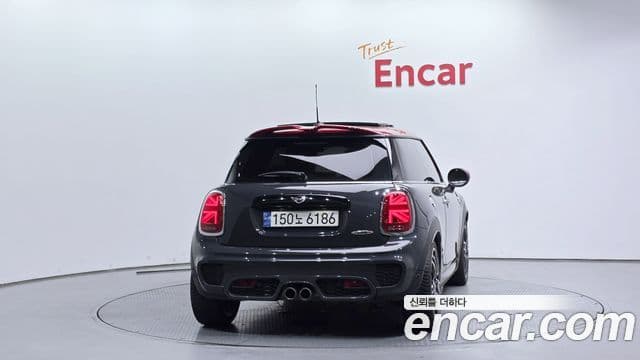 Mini Cooper S 2020 — Фото 4/20