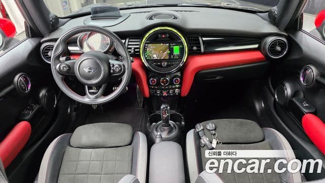 Mini Cooper S 2020 — Фото 7/20