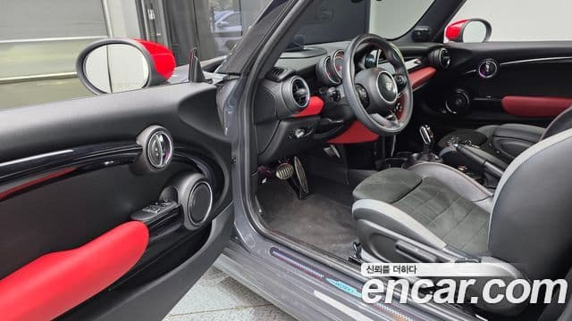 Mini Cooper S 2020 — Фото 10/20