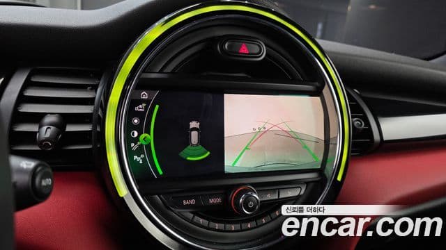 Mini Cooper S 2020 — Фото 14/20