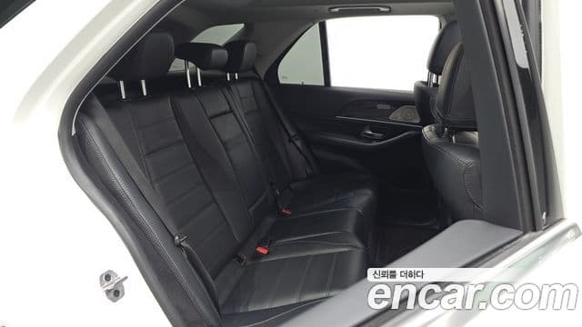 Mercedes-Benz GLE-Class 2021 — фото 11 из 20