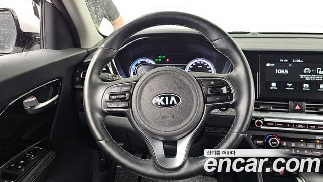 Kia Niro 2020 — Фото 13/20