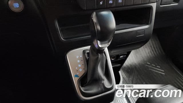 Hyundai Staria 2021 — Фото 9/20