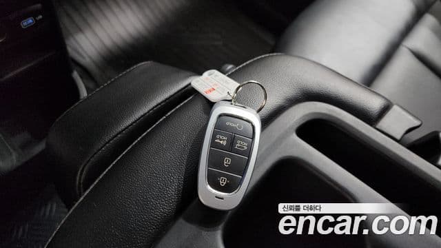 Hyundai Staria 2021 — Фото 13/20