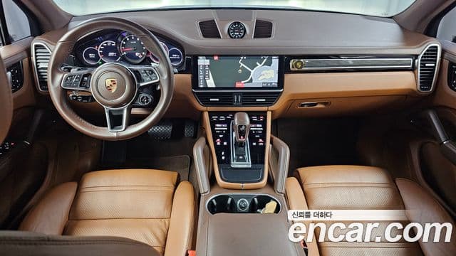 Porsche Cayenne 2019 — Фото 10/20