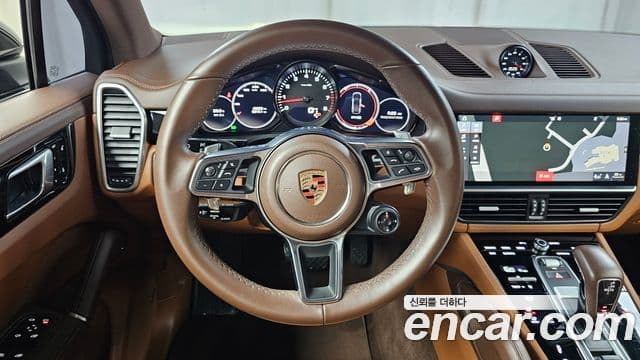 Porsche Cayenne 2019 — Фото 14/20