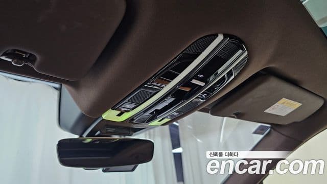 Porsche Cayenne 2019 — Фото 20/20