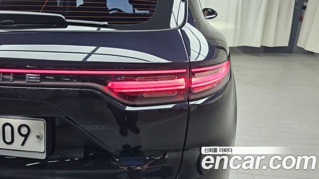 Porsche Cayenne 2019 — Şəkil 14/32