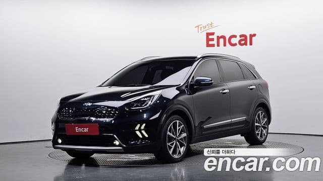 Kia Niro 2019 — Фото 1/20