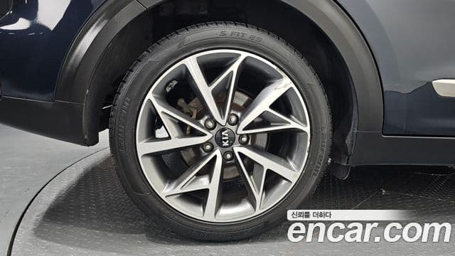 Kia Niro 2019 — Фото 5/20