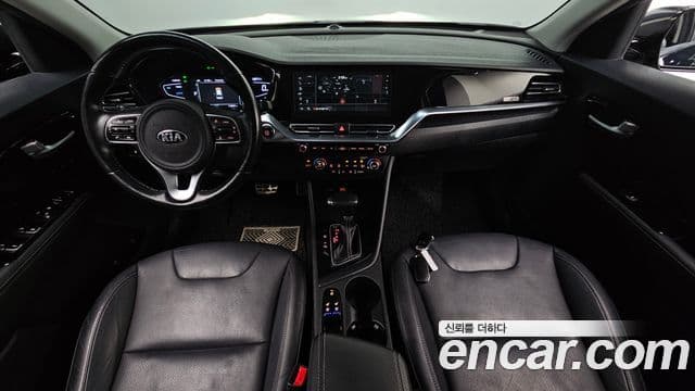 Kia Niro 2019 — Фото 7/20