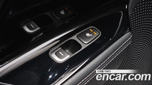 Kia Niro 2019 — Фото 19/20