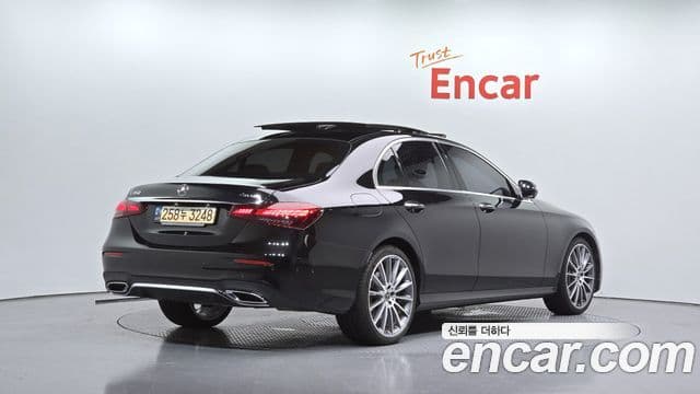 Mercedes-Benz E-Class 2022 — Фото 2/20