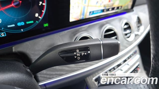 Mercedes-Benz E-Class 2022 — Фото 9/20