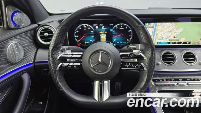 Mercedes-Benz E-Class 2022 — Фото 12/20
