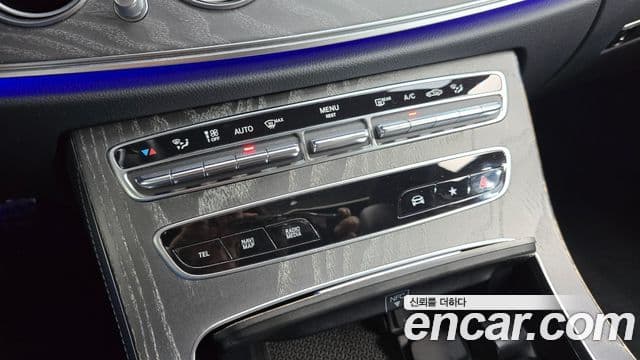 Mercedes-Benz E-Class 2022 — Фото 17/20