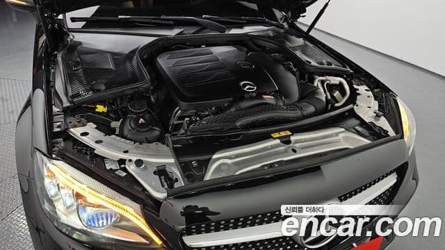 Mercedes-Benz C-Class 2020 — ფოტო 6/20