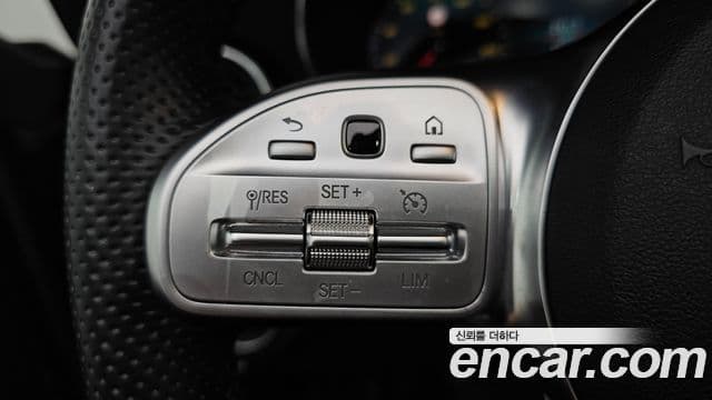 Mercedes-Benz C-Class 2020 — ფოტო 17/20