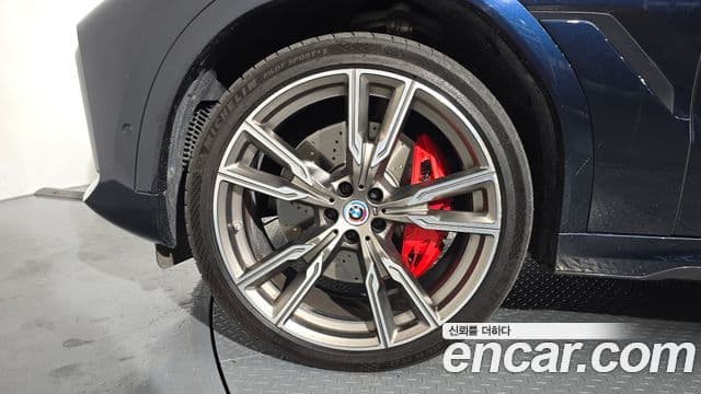 BMW X6 2022 — ფოტო 5/20