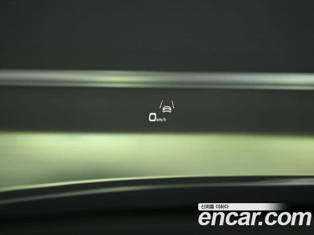 Audi A8 2023 — ფოტო 18/20