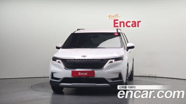 Kia Carnival 2021 — ფოტო 3/20