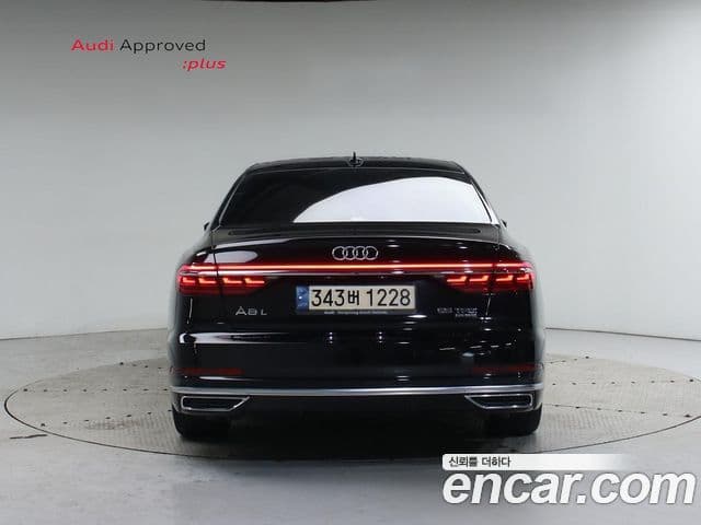 Audi A8 2021 — ფოტო 3/20