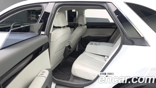 Hyundai Grandeur 2022 — Şəkil 11/20