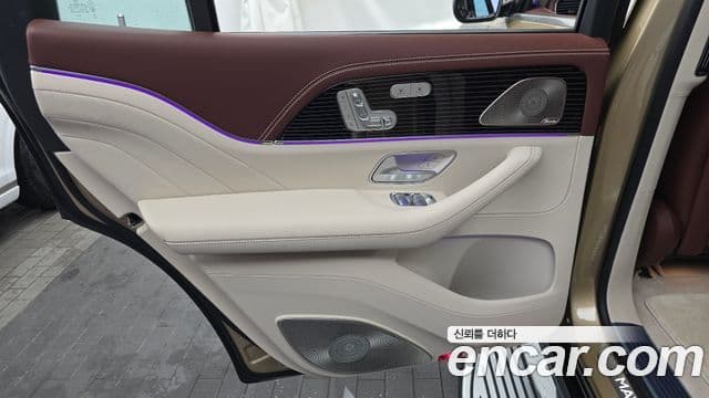 Mercedes-Benz GLS-Class 2023 — ფოტო 29/35