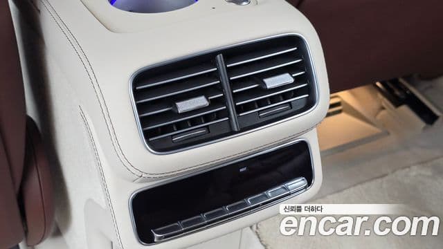 Mercedes-Benz GLS-Class 2023 — ფოტო 16/35