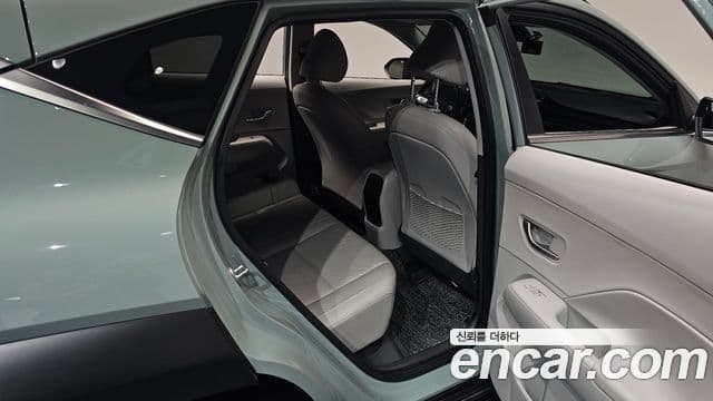 Hyundai Kona 2023 — Фото 12/20