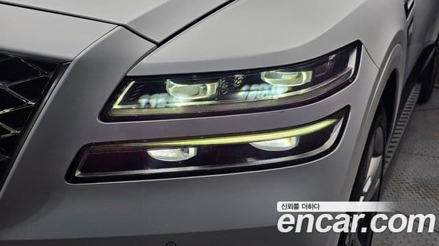 Genesis GV80 2020 — Photo 13/32