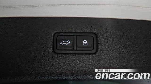 Genesis GV80 2020 — Photo 28/32