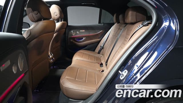 Mercedes-Benz E-Class 2022 — Şəkil 12/20