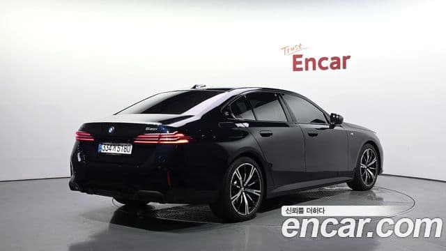 BMW 5 Series 2025 — ფოტო 2/20