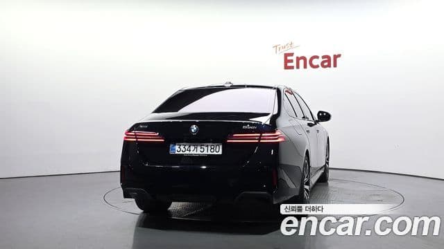 BMW 5 Series 2025 — ფოტო 4/20