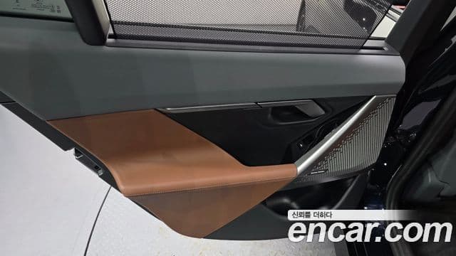 BMW 5 Series 2025 — ფოტო 20/20