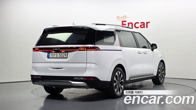 Kia Carnival 2021 — Фото 2/20