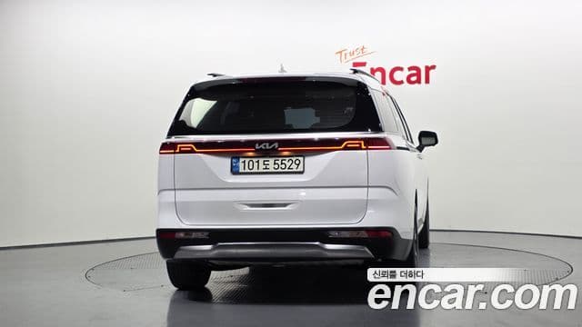 Kia Carnival 2021 — Фото 4/20