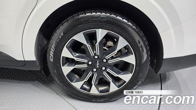 Kia Carnival 2021 — Фото 5/20
